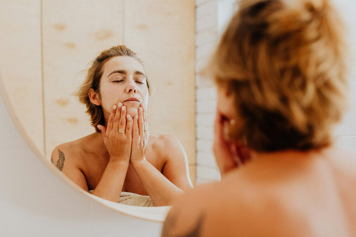 The Five-Minute Organic Haircare Routine for New Moms