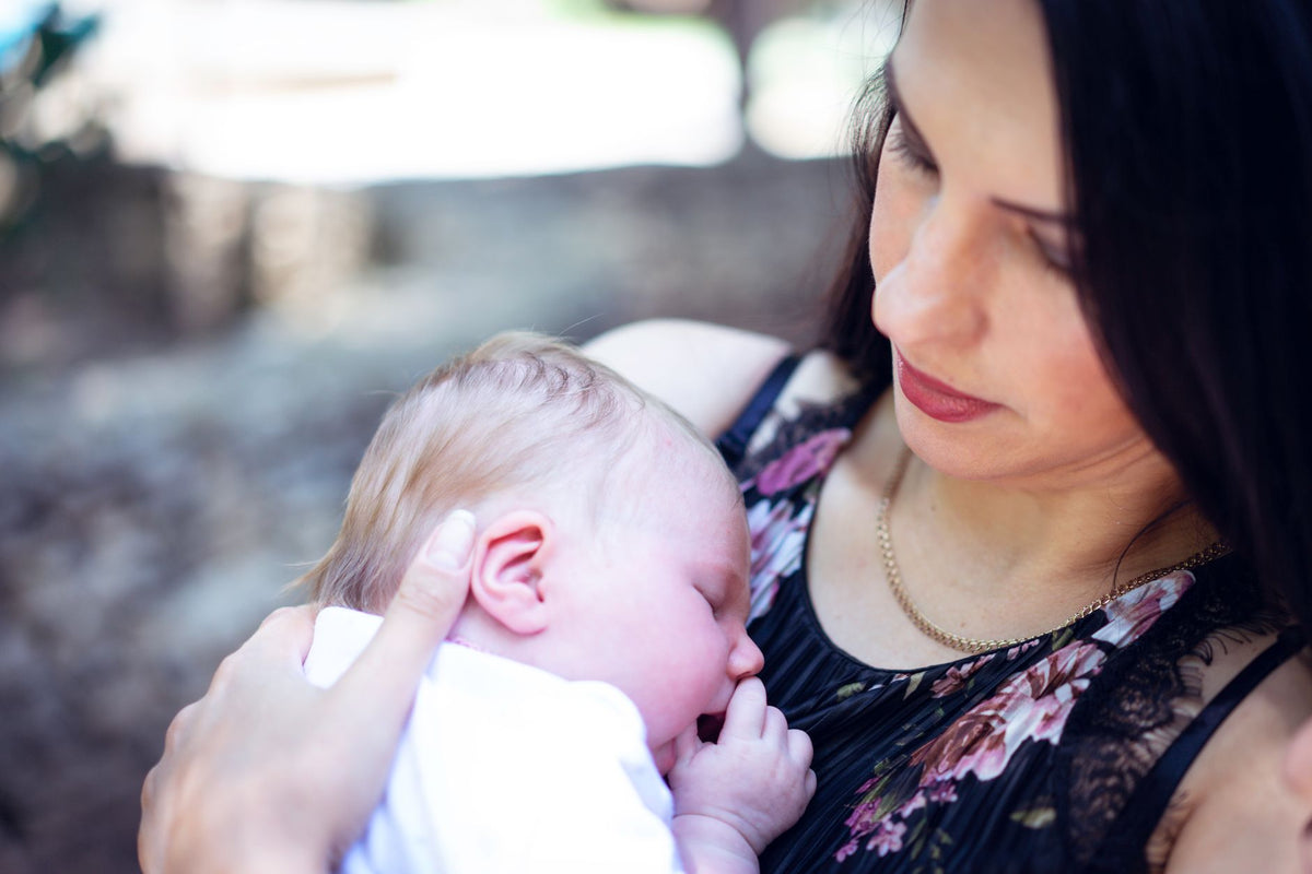The Postpartum Hair Timeline: What to Expect Month by Month